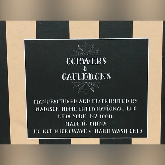 Cobwebs and Cauldrons Ghost Shaped Mug Set - Picture 6 of 8